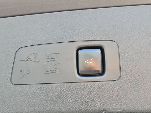 Used 2021 Lincoln Corsair AWD w/ Equipment Group 101A image 13