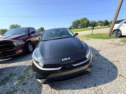 Used 2024 Kia Forte LXS w/ LXS Technology Package FWD image 10