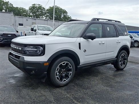 New 2025 Ford Bronco Sport Outer Banks w/ Outer Banks Tech Package+ image 2
