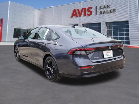 Used 2025 Honda Accord SE image 9