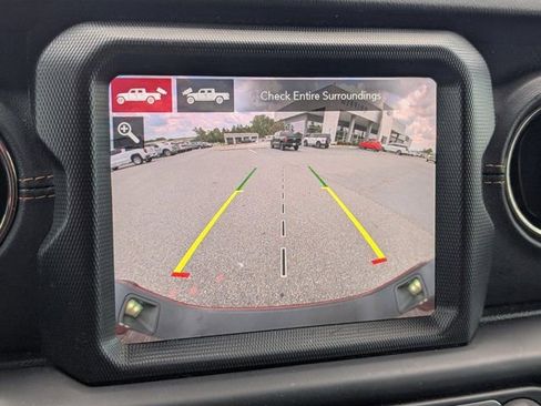 Used 2021 Jeep Gladiator Overland AWD/4WD image 16