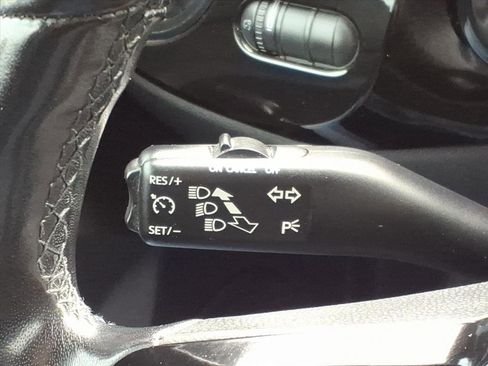 Used 2019 Volkswagen Beetle 2.0T S image 41