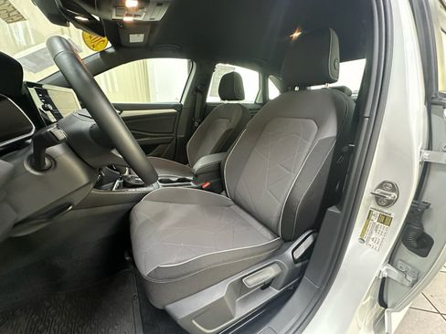 Used 2025 Volkswagen Jetta Sport FWD image 20