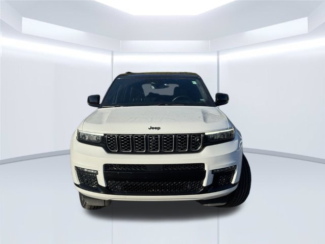 Used 2023 Jeep Grand Cherokee L Summit w/ Advanced Protech Group IV AWD/4WD image 13