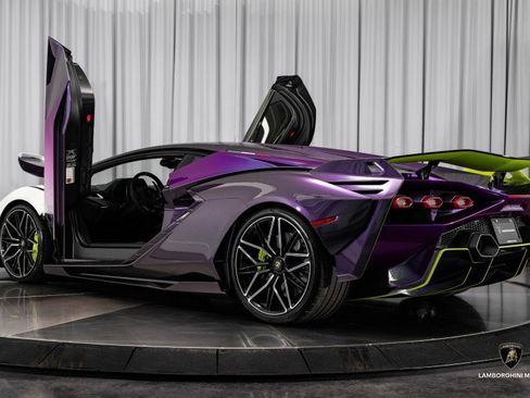 Used 2020 Lamborghini Sian Coupe image 45