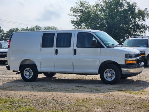 New 2025 Chevrolet Express 2500 w/ Driver Convenience Package image 3