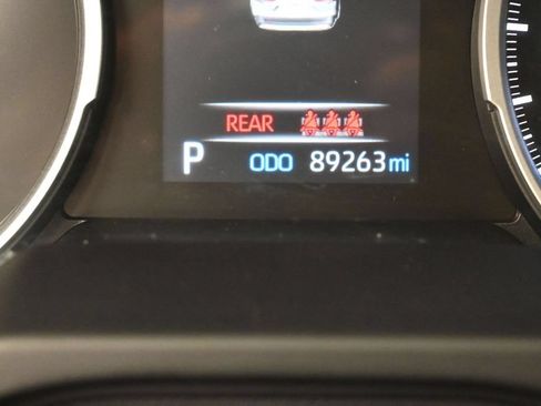 Used 2022 Toyota RAV4 XLE AWD/4WD image 19