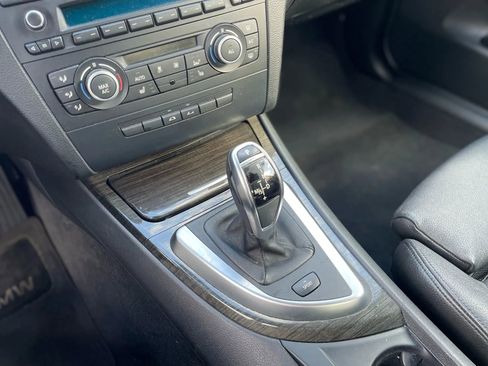 Used 2013 BMW 135i Convertible image 25