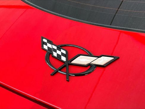 Used 2001 Chevrolet Corvette Coupe w/ Preferred Equipment Group2 RWD image 9