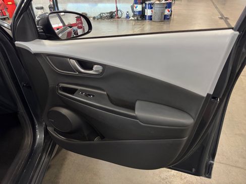 Used 2021 Hyundai Kona Ultimate w/ Cargo Package FWD image 16
