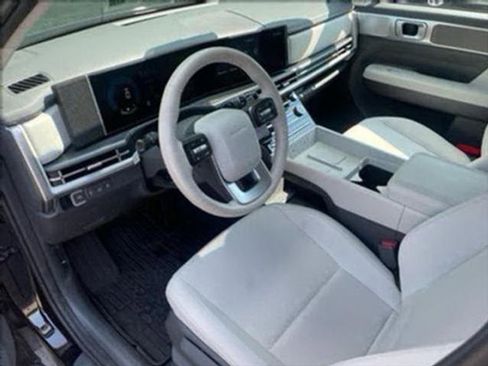 New 2025 Hyundai Santa Fe SE image 10