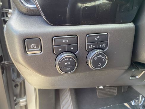 Used 2023 Chevrolet Silverado 1500 LT AWD/4WD image 23