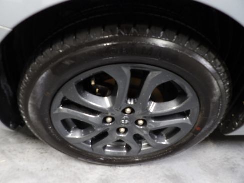 Used 2019 Toyota Yaris LE FWD image 22