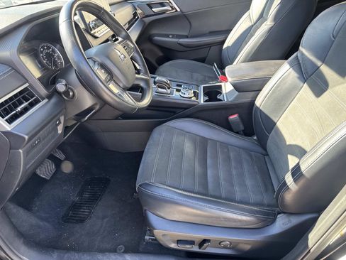 Used 2024 Mitsubishi Outlander FWD image 12