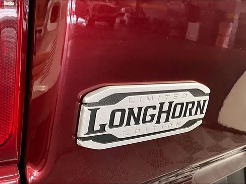 Used 2022 RAM 1500 Limited AWD/4WD image 10