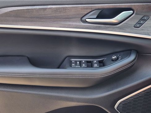 New 2026 Jeep Grand Cherokee L Limited w/ Limited Altitude Package image 15