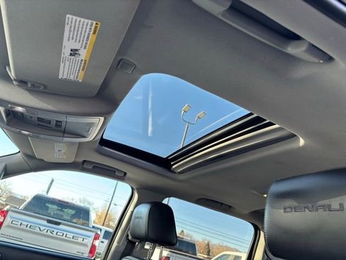 Used 2018 GMC Sierra 1500 Denali w/ Denali Ultimate Package image 29