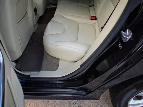 Used 2015 Volvo XC60 3.2 Platinum AWD/4WD image 28