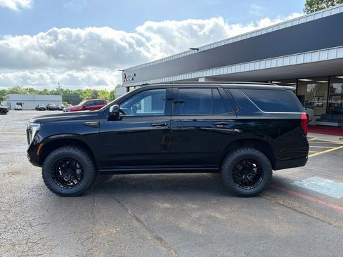 Used 2026 GMC Yukon AT4 Ultimate w/ LPO, Floor Liner Package AWD/4WD image 11