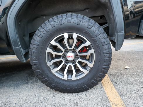 Used 2019 GMC Sierra 1500 AT4 w/ Off Road Performance Package AWD/4WD image 15