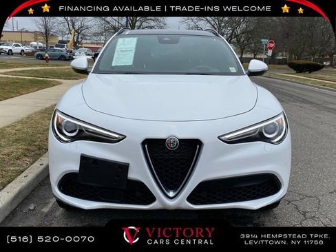 Used 2023 Alfa Romeo Stelvio Ti image 2