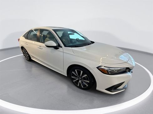 Used 2024 Honda Civic EX image 1