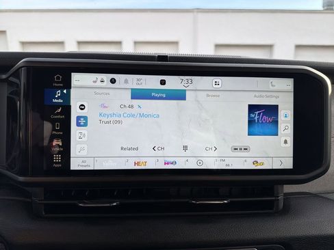 Used 2024 Jeep Wrangler Unlimited w/ Convenience Group image 24