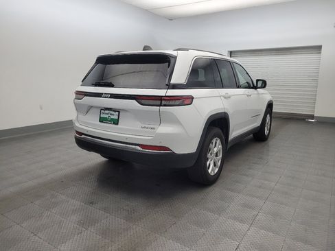 Used 2023 Jeep Grand Cherokee Limited image 9