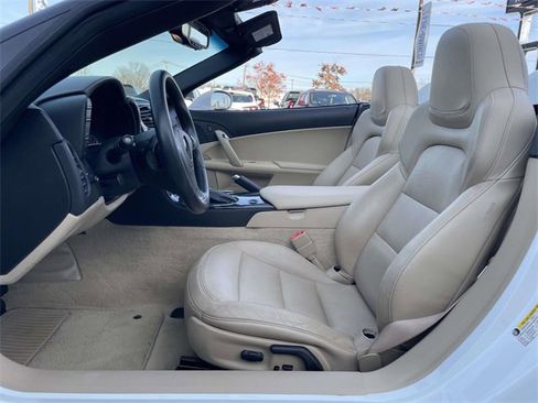 Used 2012 Chevrolet Corvette Grand Sport w/ 3LT Preferred Equipment Group image 11