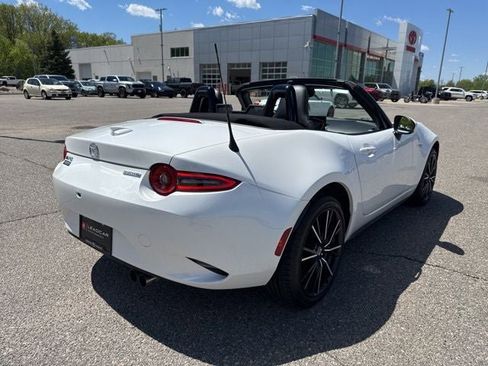 Used 2024 MAZDA MX-5 Miata Grand Touring RWD image 10