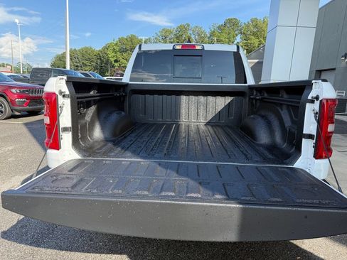 New 2026 RAM 1500 Big Horn AWD/4WD image 18