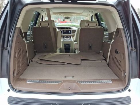 Used 2023 GMC Yukon Denali image 38