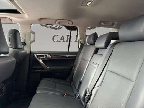 Used 2018 Lexus GX 460 w/ Navigation Package AWD/4WD image 13