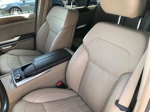 Used 2014 Mercedes-Benz GL 450 4MATIC image 16