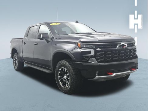 Used 2024 Chevrolet Silverado 1500 ZR2 w/ Technology Package AWD/4WD image 3
