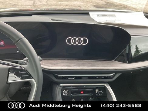 Used 2025 Audi Q5 Premium Plus w/ Premium Plus image 35