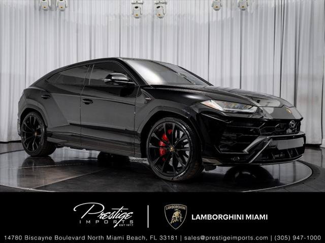 Used 2022 Lamborghini Urus AWD/4WD image 1