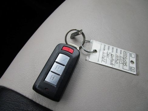 Used 2013 Mitsubishi Outlander Sport LE FWD image 17