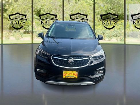 Used 2019 Buick Encore Essence FWD image 2