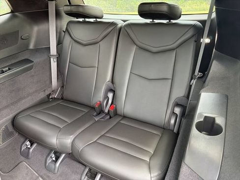 Used 2024 Cadillac XT6 Premium Luxury w/ Technology Package FWD image 12