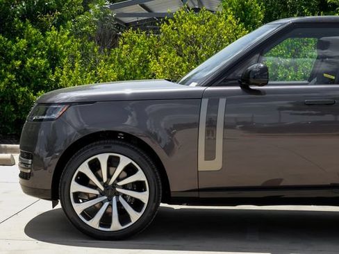 New 2026 Land Rover Range Rover SE AWD/4WD image 15
