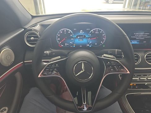 Used 2023 Mercedes-Benz E 350 4MATIC Sedan image 36
