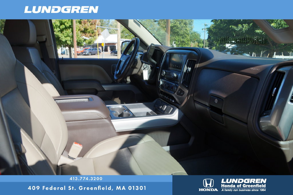 Used 2018 Chevrolet Silverado 1500 LTZ Z71 w/ LTZ Plus Package AWD/4WD image 30