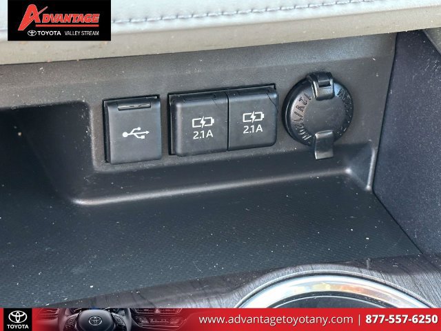 Certified 2021 Toyota Highlander Limited AWD/4WD image 37