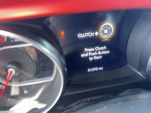 Used 2022 Jeep Gladiator Rubicon w/ LED Lighting Group AWD/4WD image 10