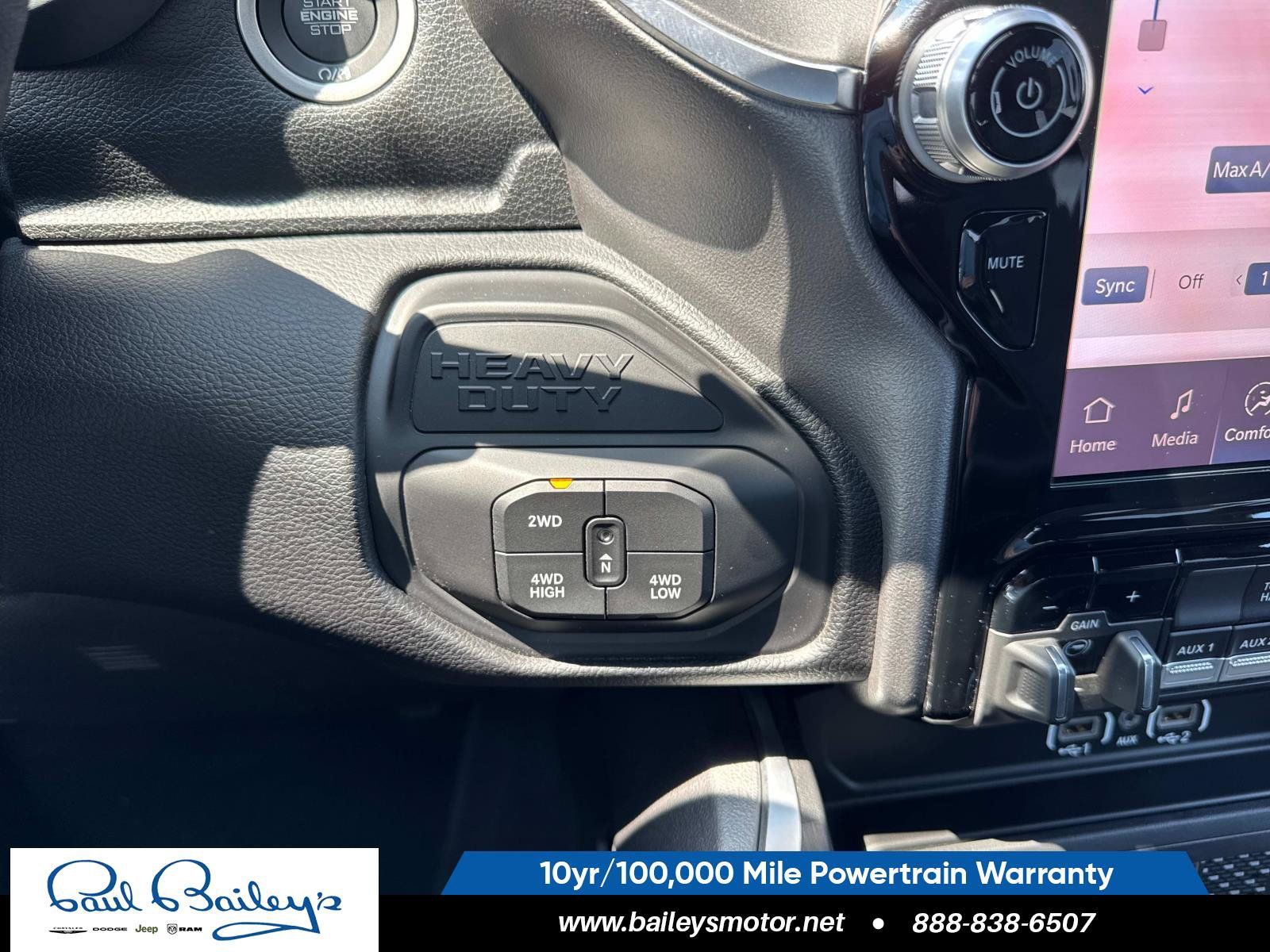 New 2025 RAM 2500 Big Horn AWD/4WD image 10