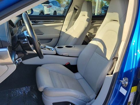 Used 2019 Porsche Panamera GTS image 28