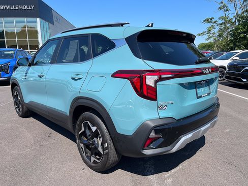 Used 2024 Kia Seltos EX AWD/4WD image 3