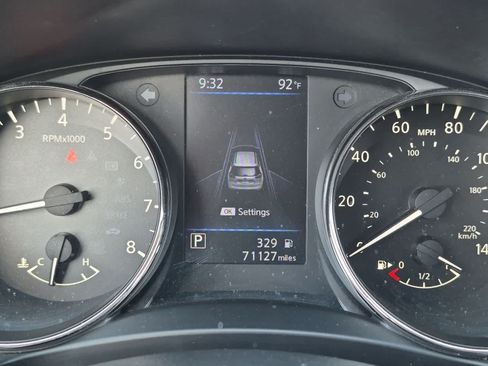 Used 2020 Nissan Rogue SV FWD image 30