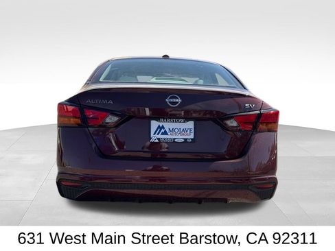 Used 2024 Nissan Altima 2.5 SV FWD image 6
